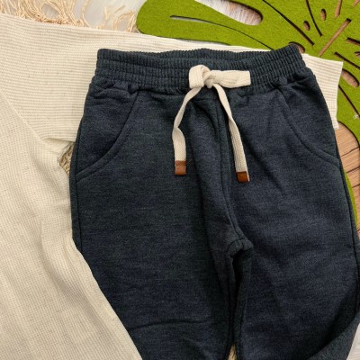 Conj. Camisa Manga Longa de Linho e Calça de Moletom - Areia e Chumbo